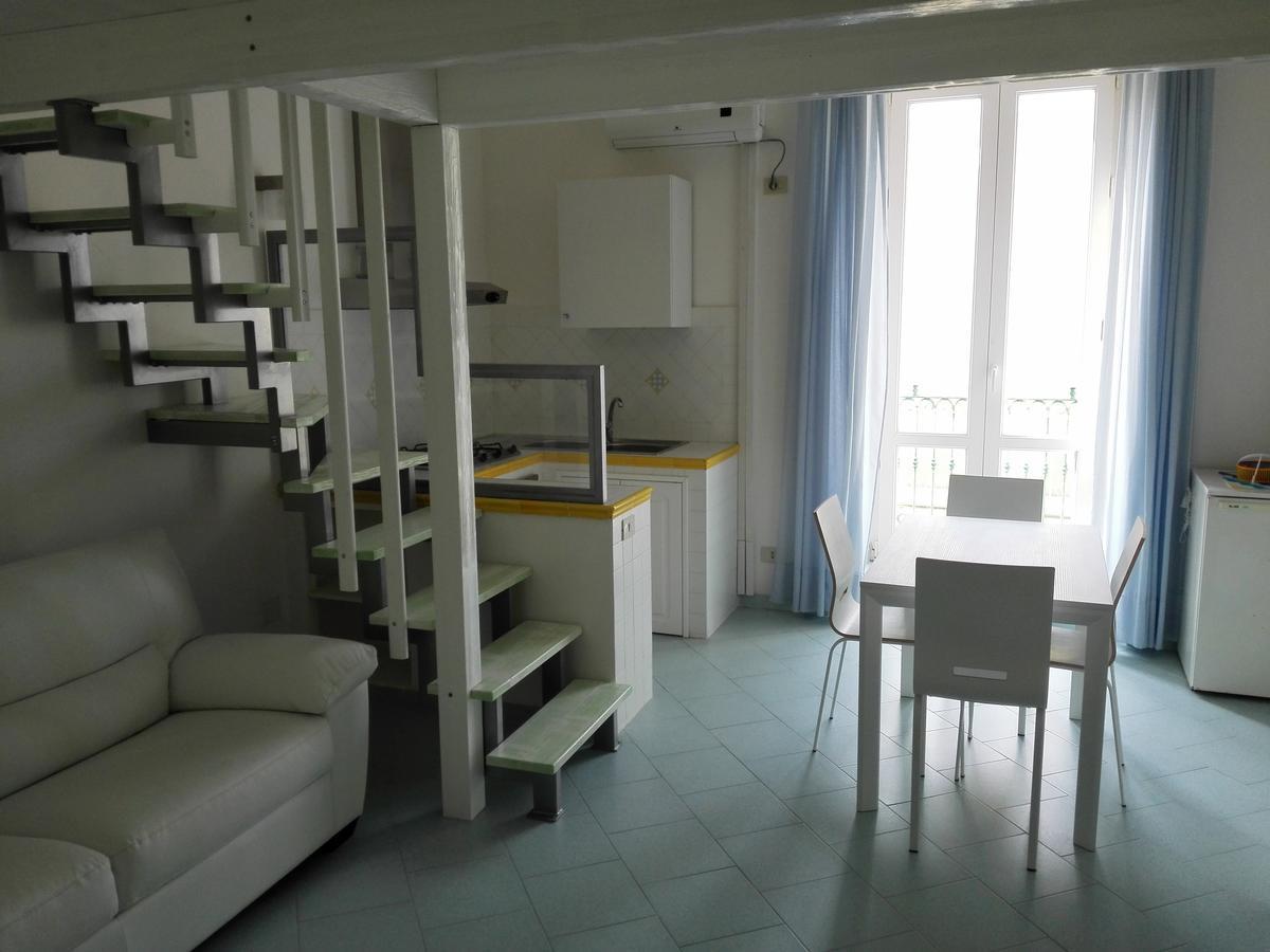 Visitponza - Trilocale Sul Corso